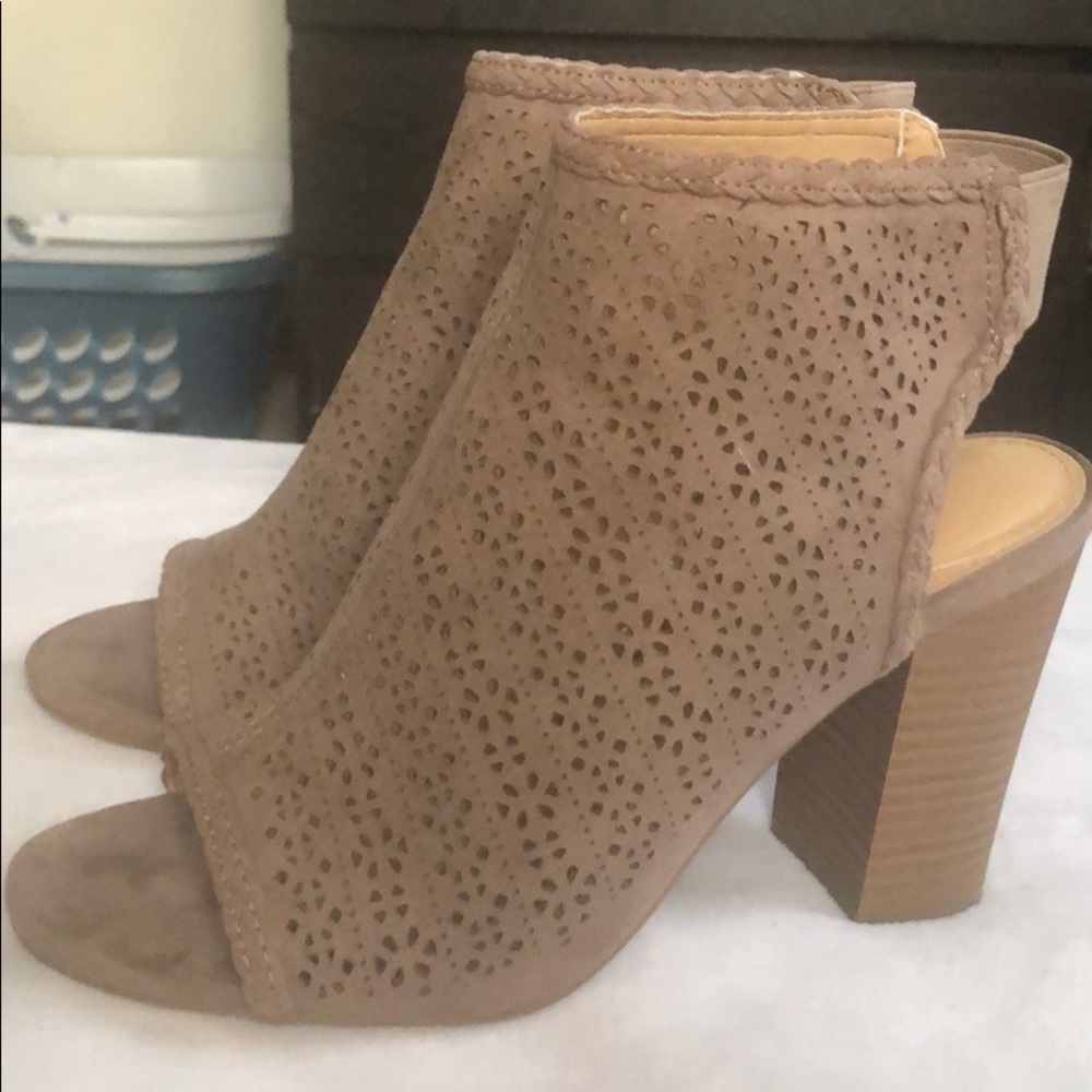 High heel shoes